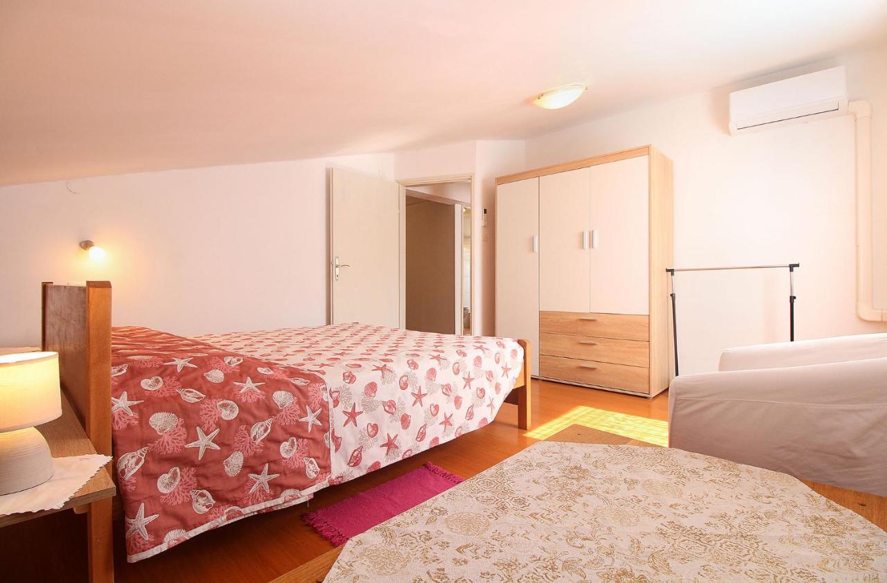 Nada 1451 Apartment
